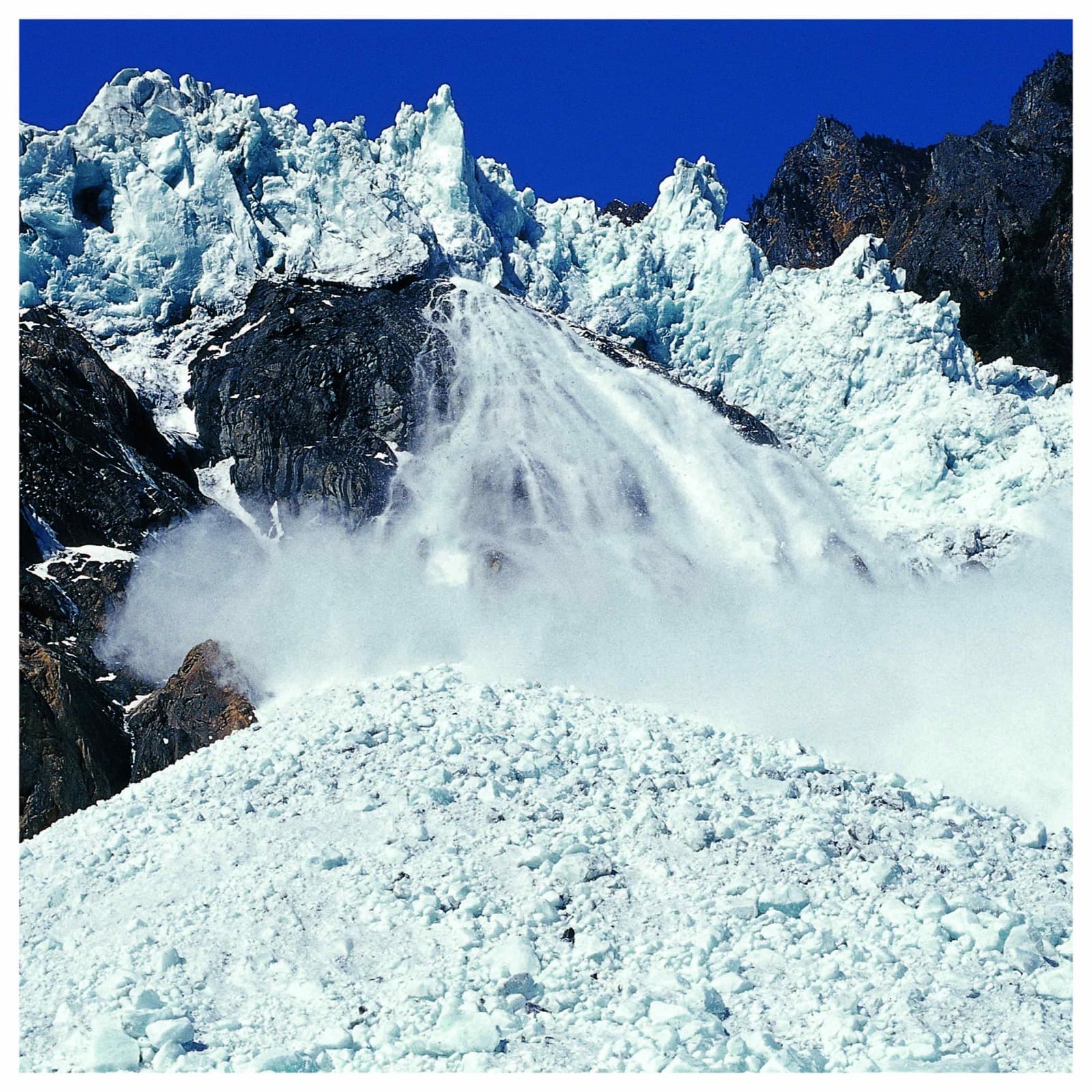 Glacier avalanche in motion